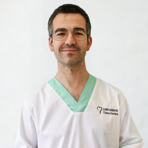 Dr. Nuno Gil